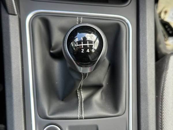 Photo de la voiture SEAT LEON 1.0 TSI 110 BVM6 Style