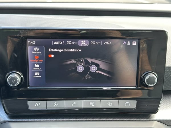 Photo de la voiture SEAT LEON 1.0 TSI 110 BVM6 Style