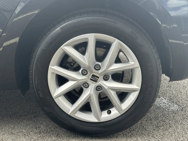 Photo de la voiture SEAT LEON 1.0 TSI 110 BVM6 Style