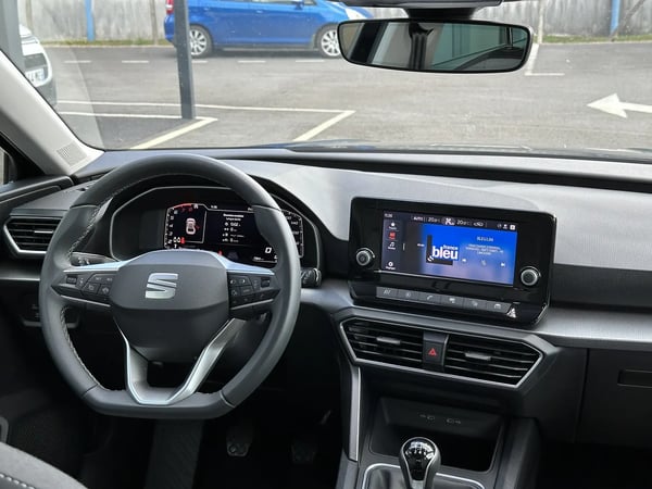 Photo de la voiture SEAT LEON 1.0 TSI 110 BVM6 Style