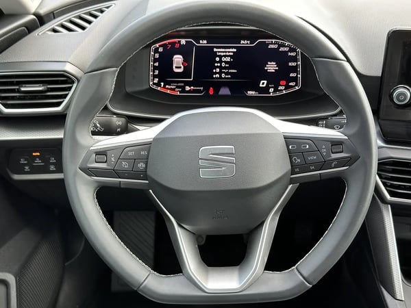 Photo de la voiture SEAT LEON 1.0 TSI 110 BVM6 Style