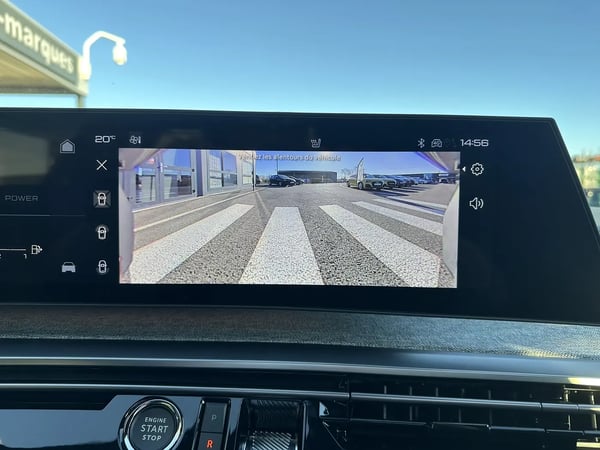 Photo de la voiture PEUGEOT 5008 Hybrid 136 e-DCS6 GT