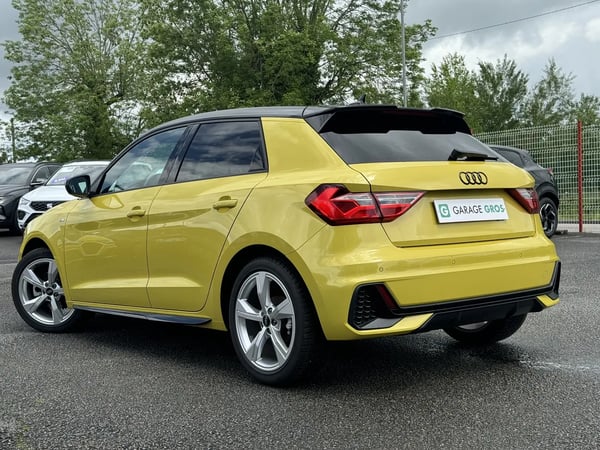 Photo de la voiture AUDI A1 SPORTBACK 30 TFSI 110 ch BVM6 S Line