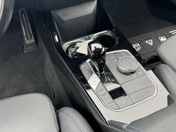 Photo de la voiture BMW SERIE 1 F40 118d 150 ch BVA8 M Sport