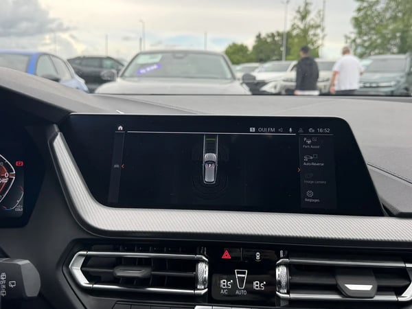 Photo de la voiture BMW SERIE 1 F40 118d 150 ch BVA8 M Sport