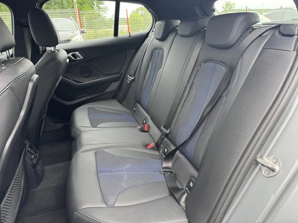 Photo de la voiture BMW SERIE 1 F40 118d 150 ch BVA8 M Sport