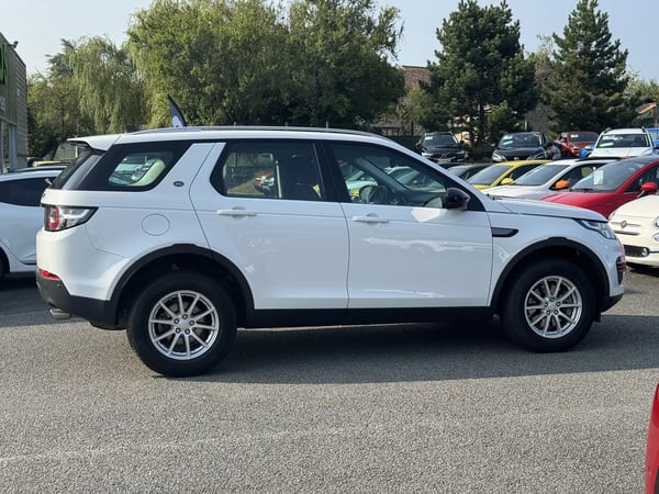 Photo de la voiture LAND ROVER DISCOVERY SPORT Mark II TD4 150ch Pure