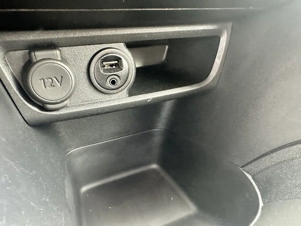Photo de la voiture PEUGEOT 208 1.6 BlueHDi 75ch BVM5 Active