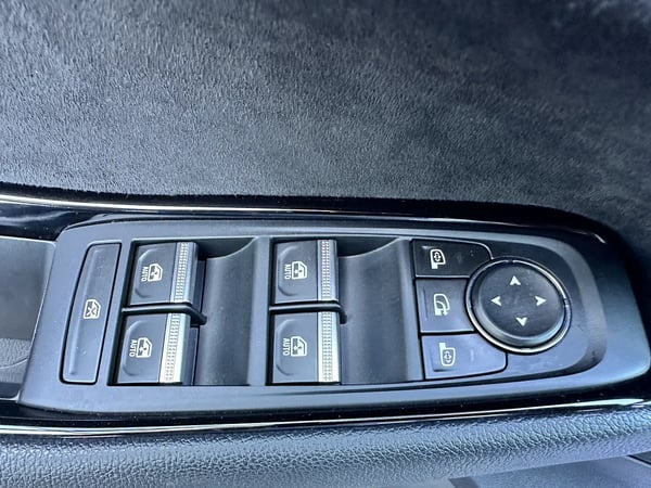 Photo de la voiture RENAULT AUSTRAL E-Tech hybrid 200 Iconic esprit Alpine