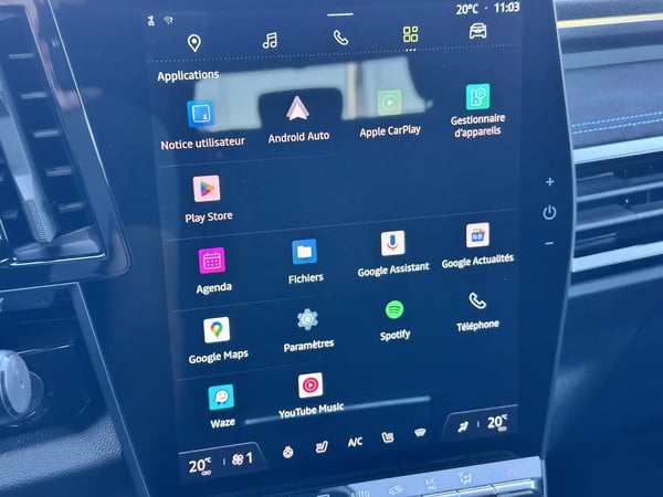 Photo de la voiture RENAULT AUSTRAL E-Tech hybrid 200 Iconic esprit Alpine