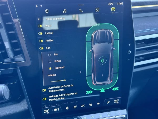 Photo de la voiture RENAULT AUSTRAL E-Tech hybrid 200 Iconic esprit Alpine