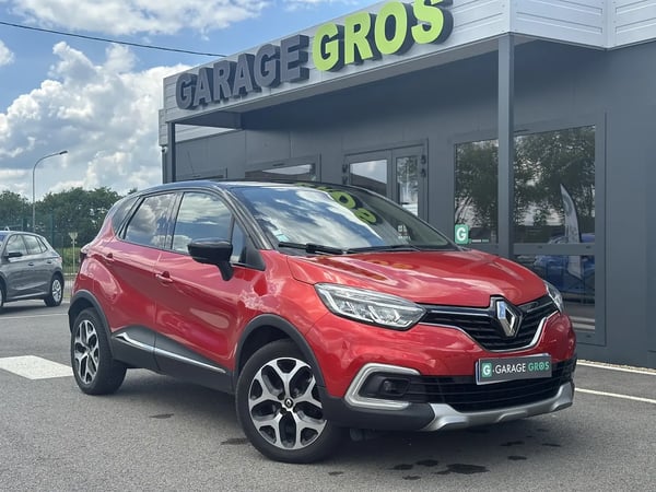 Photo de la voiture RENAULT CAPTUR dCi 110 Energy Iridium