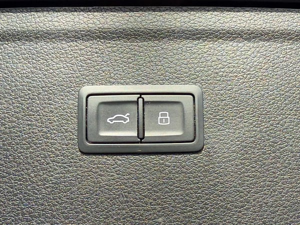 Photo de la voiture AUDI Q5 40 TDI 204 S tronic 7 Quattro S line