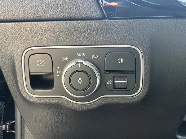Photo de la voiture MERCEDES CLASSE B 200 d 8G-DCT Progressive Line Edition