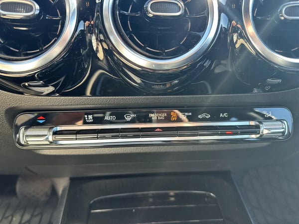 Photo de la voiture MERCEDES CLASSE B 200 d 8G-DCT Progressive Line Edition