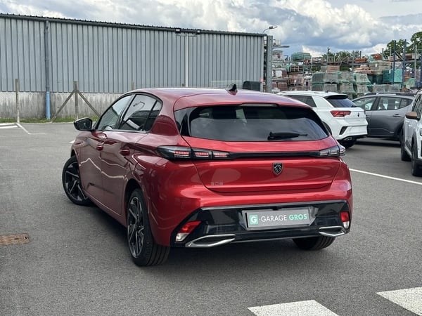 Photo de la voiture PEUGEOT 308 BlueHDi 130ch S&S EAT8 Allure