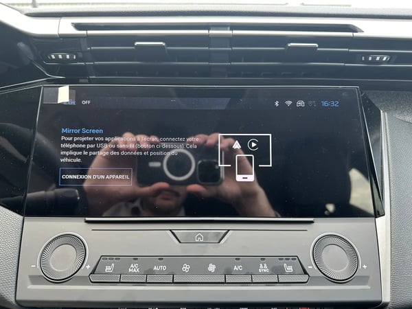 Photo de la voiture PEUGEOT 308 BlueHDi 130ch S&S EAT8 Allure