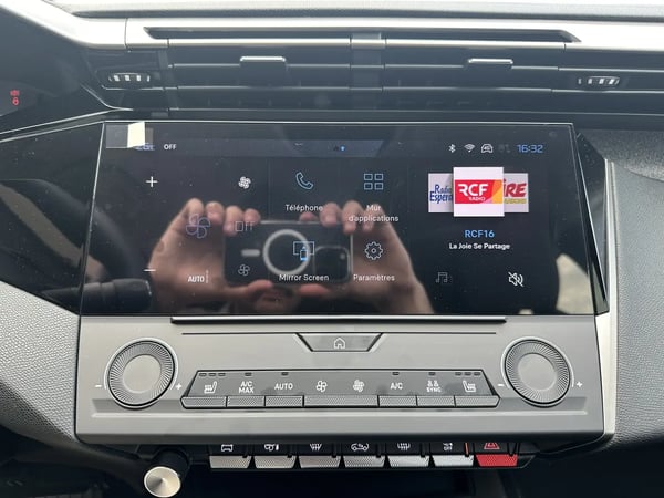 Photo de la voiture PEUGEOT 308 BlueHDi 130ch S&S EAT8 Allure
