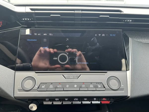 Photo de la voiture PEUGEOT 308 BlueHDi 130ch S&S EAT8 Allure