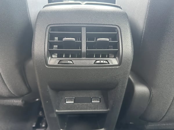 Photo de la voiture PEUGEOT 308 BlueHDi 130ch S&S EAT8 Allure