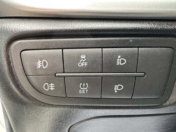 Photo de la voiture FIAT TIPO 1.6 MultiJet 120 ch Easy