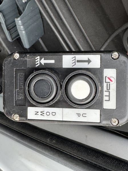 Photo de la voiture IVECO DAILY CHASSIS CABINE CAB 35 C 15H EMP 3750 QUAD-LEAF BVM6