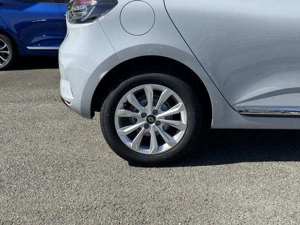 Photo de la voiture RENAULT CLIO V dCi 100 GSR2 Evolution