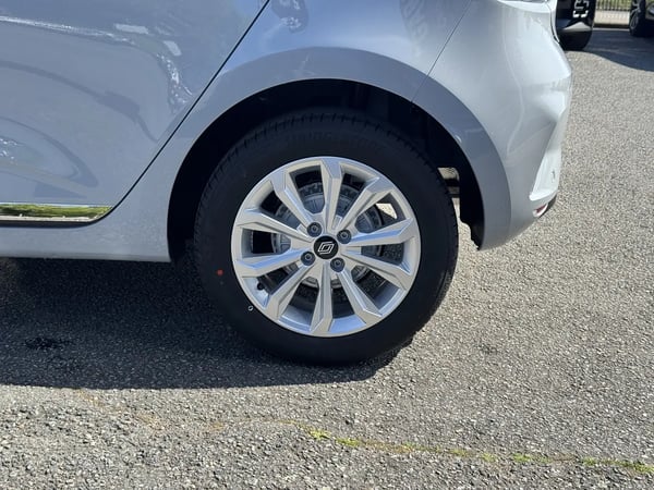 Photo de la voiture RENAULT CLIO V dCi 100 GSR2 Evolution
