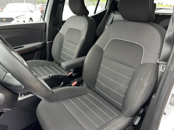 Photo de la voiture DACIA SANDERO ECO-G 100 Stepway Expression