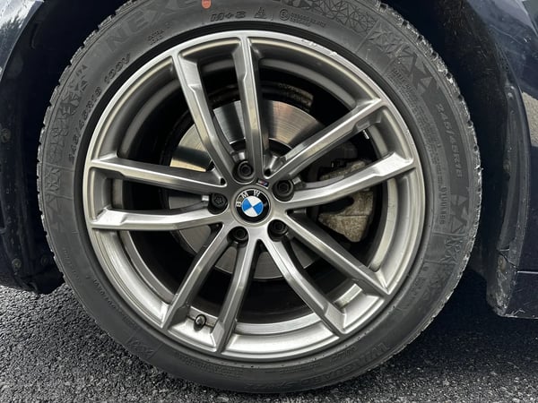 Photo de la voiture BMW SERIE 5 TOURING G31 520d 190 ch BVA8 M Sport