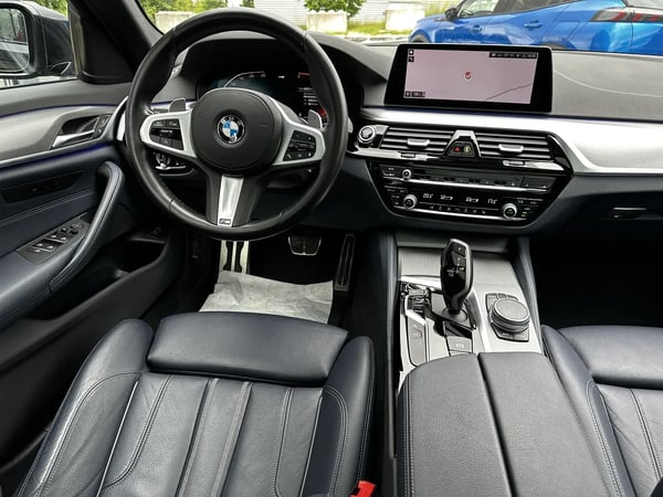 Photo de la voiture BMW SERIE 5 TOURING G31 520d 190 ch BVA8 M Sport