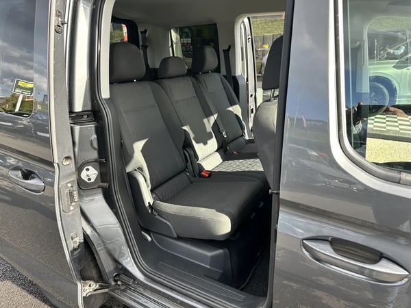Photo de la voiture VOLKSWAGEN CADDY 1.5 TSI 114 DSG7 Life