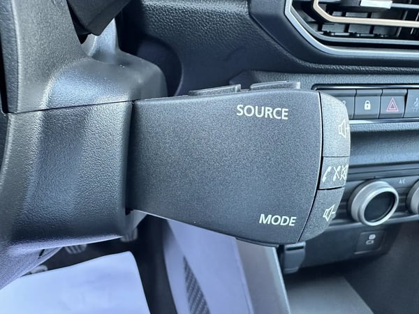 Photo de la voiture DACIA SANDERO ECO-G 100 GSR2 Stepway Expression