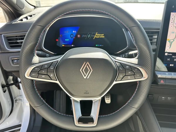 Photo de la voiture RENAULT SYMBIOZ E-Tech full hybrid 145 Esprit Alpine