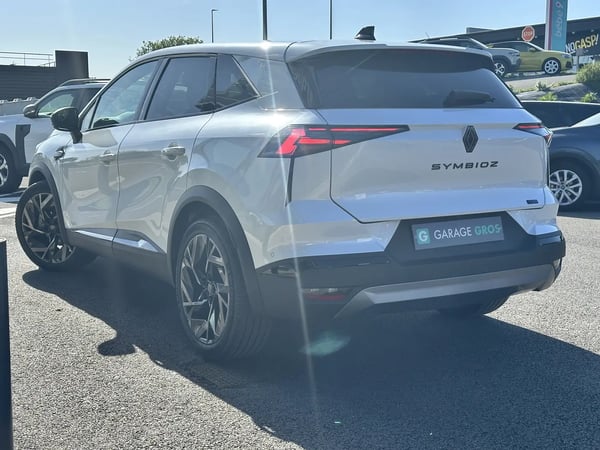 Photo de la voiture RENAULT SYMBIOZ E-Tech full hybrid 145 Esprit Alpine