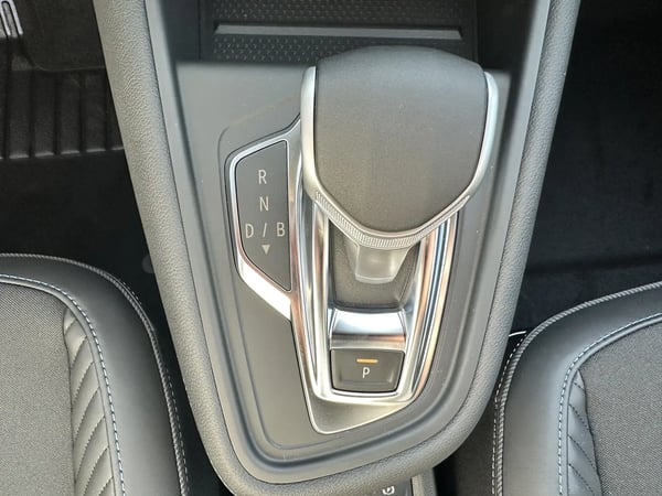 Photo de la voiture RENAULT SYMBIOZ E-Tech full hybrid 145 Esprit Alpine