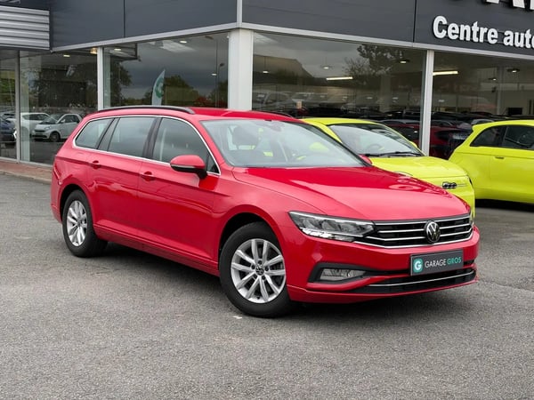 Photo de présentation de la voiture VOLKSWAGEN PASSAT SW 2.0 TDI EVO SCR 122 DSG7 Life Plus