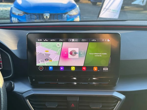 Photo de la voiture SEAT LEON e-Hybrid 204 ch DSG6 FR