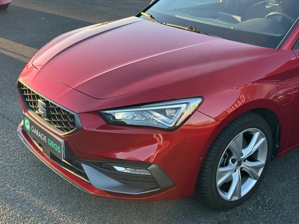 Photo de la voiture SEAT LEON e-Hybrid 204 ch DSG6 FR