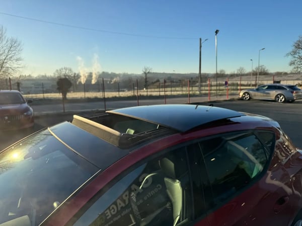 Photo de la voiture SEAT LEON e-Hybrid 204 ch DSG6 FR