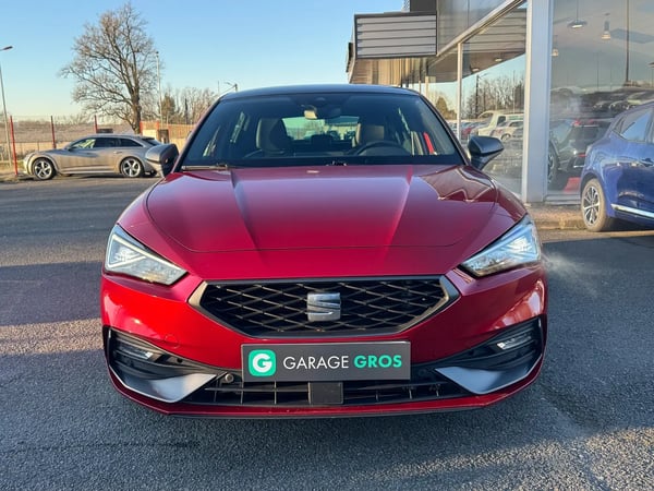 Photo de la voiture SEAT LEON e-Hybrid 204 ch DSG6 FR