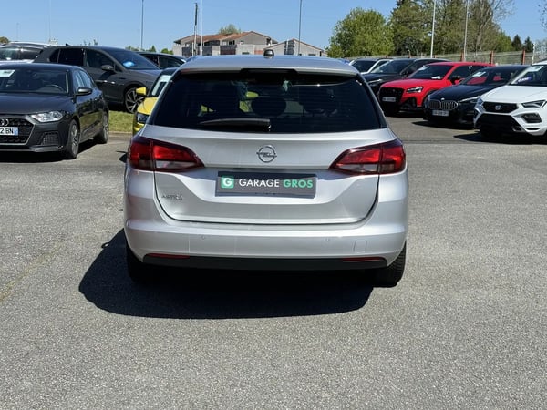 Photo de la voiture OPEL ASTRA SPORTS TOURER 1.5 Diesel 122 ch BVM6 Elegance Business