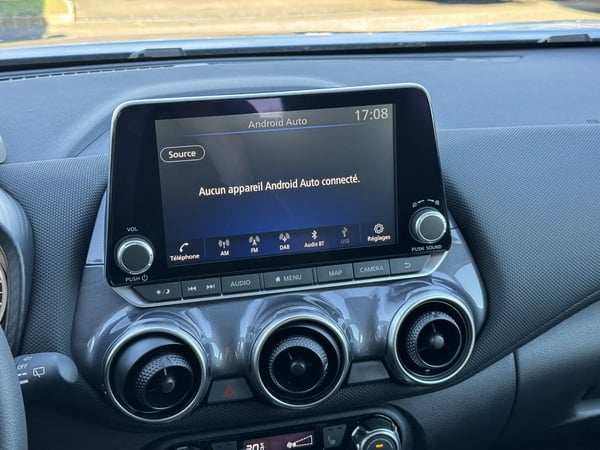 Photo de la voiture NISSAN JUKE 2023.5 DIG-T 114 Acenta