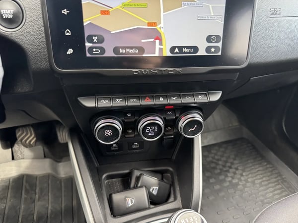 Photo de la voiture DACIA DUSTER Blue dCi 115 4x4 Prestige