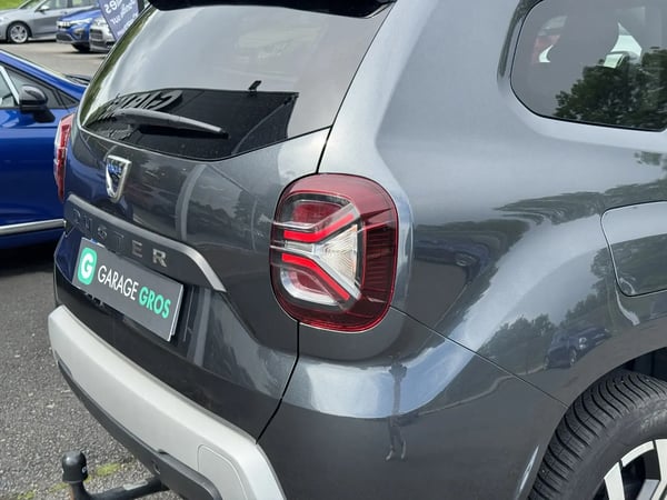 Photo de la voiture DACIA DUSTER Blue dCi 115 4x4 Prestige