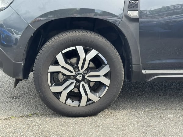 Photo de la voiture DACIA DUSTER Blue dCi 115 4x4 Prestige