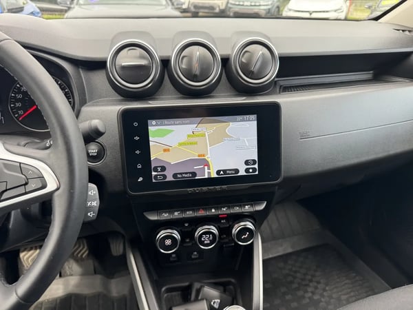 Photo de la voiture DACIA DUSTER Blue dCi 115 4x4 Prestige