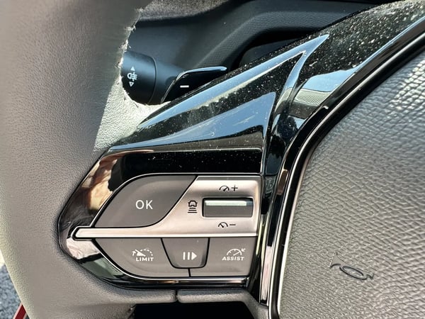 Photo de la voiture PEUGEOT 308 BlueHDi 130ch S&S EAT8 Allure