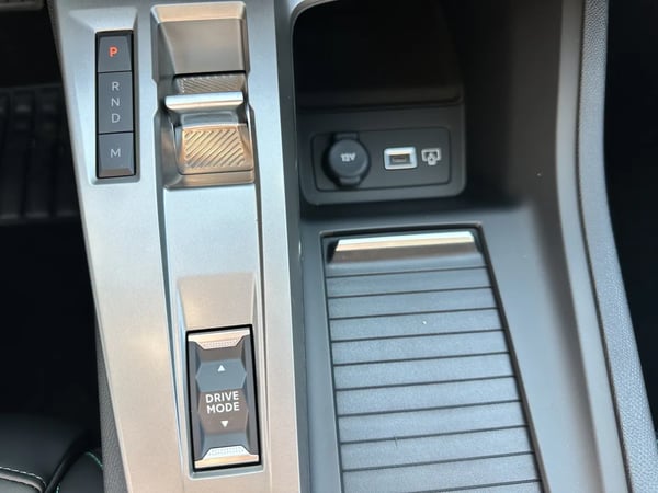 Photo de la voiture PEUGEOT 308 BlueHDi 130ch S&S EAT8 Allure