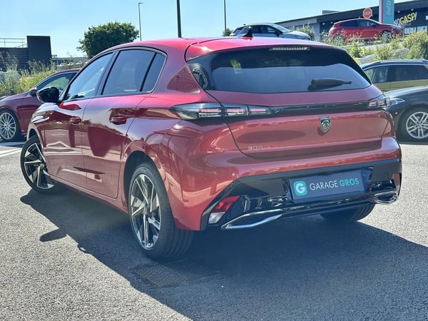 Photo de la voiture PEUGEOT 308 BlueHDi 130ch S&S EAT8 Allure